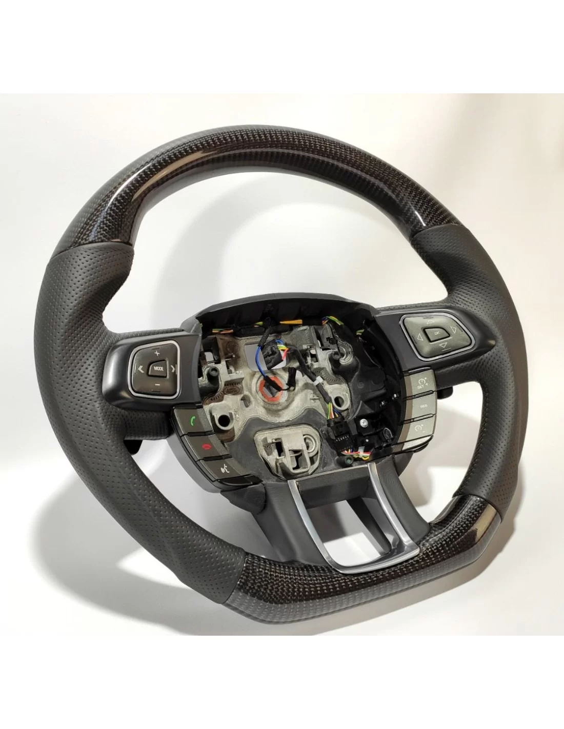  - Steering Wheels - Range Rover Evoque Volante em pele de carbono - 7 - Melhore o seu Range Rover Evoque com um volante em pele