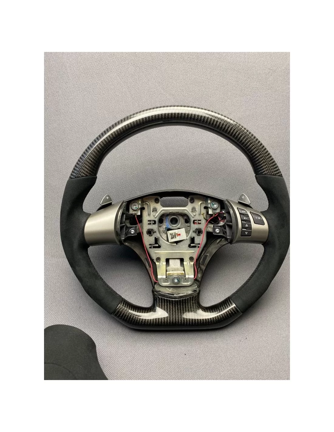 - Steering Wheels - Chevrolet Corvette С6 Steering Wheel Carbon Alcantara - 13 - Transform your driving experience with the Che  - Steering Wheels - Chevrolet Corvette С6 Steering Wheel Carbon Alcantara - 13 - Transform your driving experience with the Che