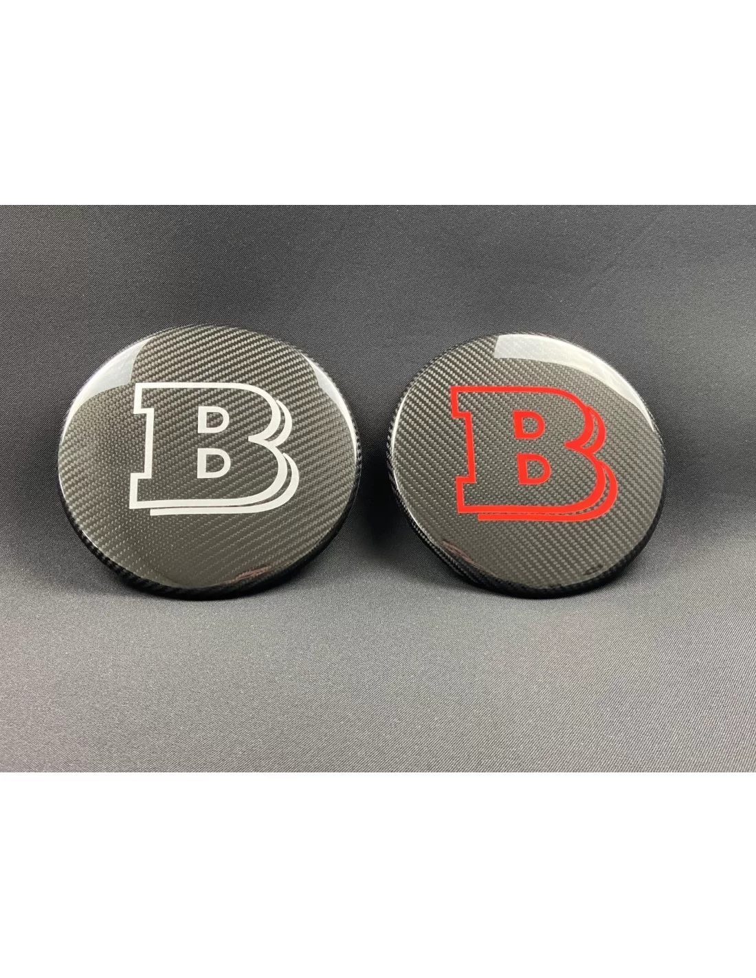 - Logos & Emblems - Carbon fiber voorgrille rood badge embleem logo Brabus voor Mercedes-Benz G-Wagon G-Klasse W463 - 4 - Upgra  - Logos & Emblems - Carbon fiber voorgrille rood badge embleem logo Brabus voor Mercedes-Benz G-Wagon G-Klasse W463 - 4 - Upgra