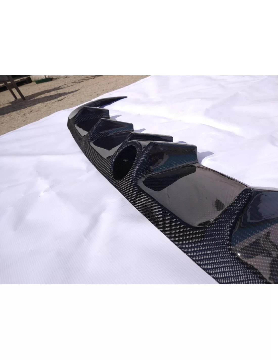 - Mercedes-Benz - Difusor do para-choques traseiro em carbono do Mercedes-Benz CLS-Class W219 - 12 - Melhore o seu Mercedes CLS  - Mercedes-Benz - Difusor do para-choques traseiro em carbono do Mercedes-Benz CLS-Class W219 - 12 - Melhore o seu Mercedes CLS