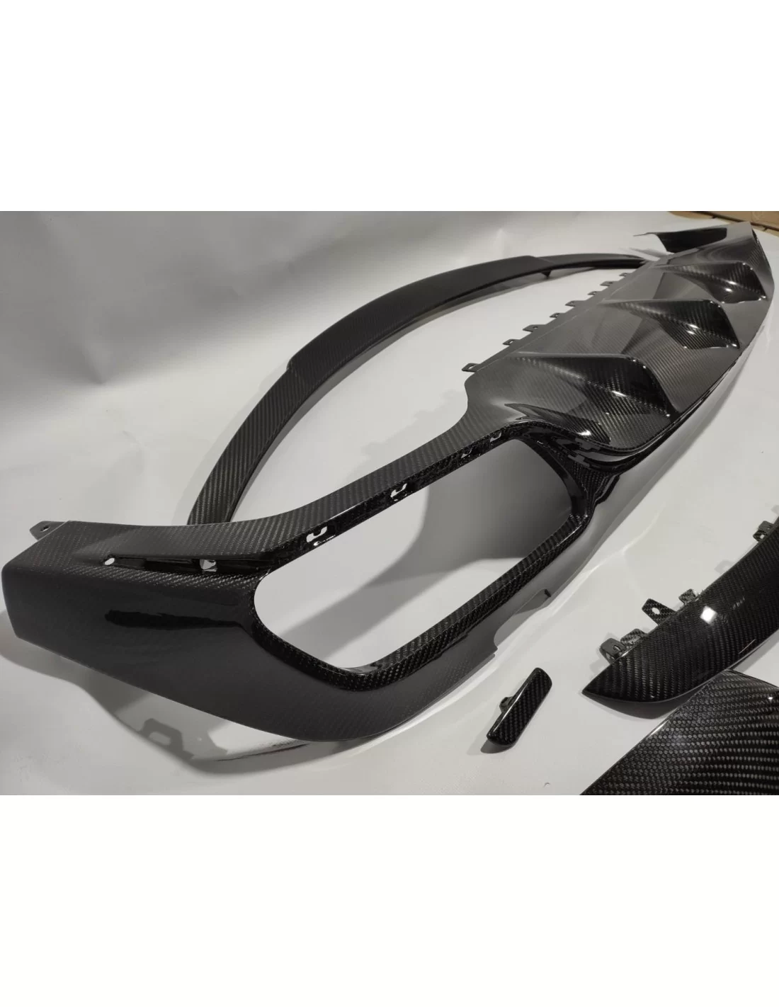  - Mercedes-Benz - Mercedes-Benz S213 W213 E-Klass Carbon Full Body Kit 9st Set - 13 - Förvandla din Mercedes S213 W213 E-klass 
