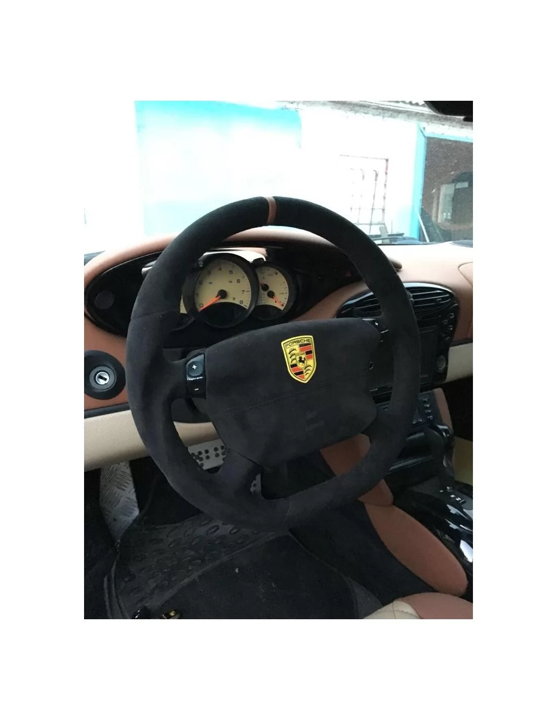  - Steering Wheels - 保时捷 Boxster 986 阿尔坎塔拉方向盘 - 2 - 使用我们的高级 Alcantara 方向盘提升您的保时捷 Boxster 986 的档次，将时尚与握感完美融合，带来更出色的驾驶体验！✉️✏️