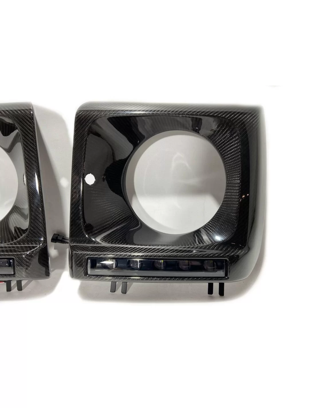 - Mercedes Benz - Cubrefaros delanteros de fibra de carbono con LED para Mercedes-Benz W463 G-Wagon - 2 - Mejore su Mercedes-Be  - Mercedes Benz - Cubrefaros delanteros de fibra de carbono con LED para Mercedes-Benz W463 G-Wagon - 2 - Mejore su Mercedes-Be