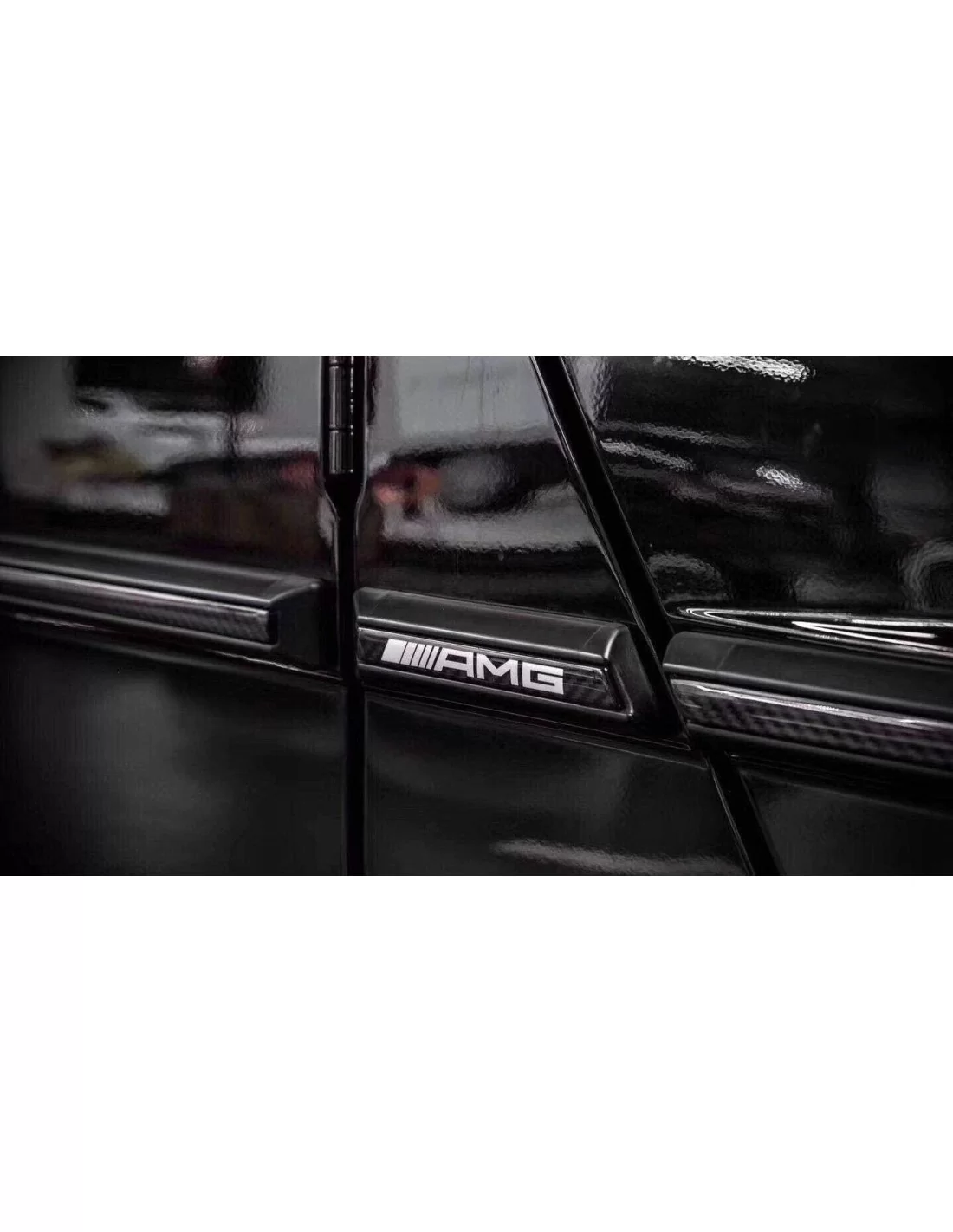 - Mercedes Benz - Комплект карбонових вставок на бічні молдинги AMG для Mercedes-Benz W463 G-Class - 2 - Удоскональте свій Merc  - Mercedes Benz - Комплект карбонових вставок на бічні молдинги AMG для Mercedes-Benz W463 G-Class - 2 - Удоскональте свій Merc