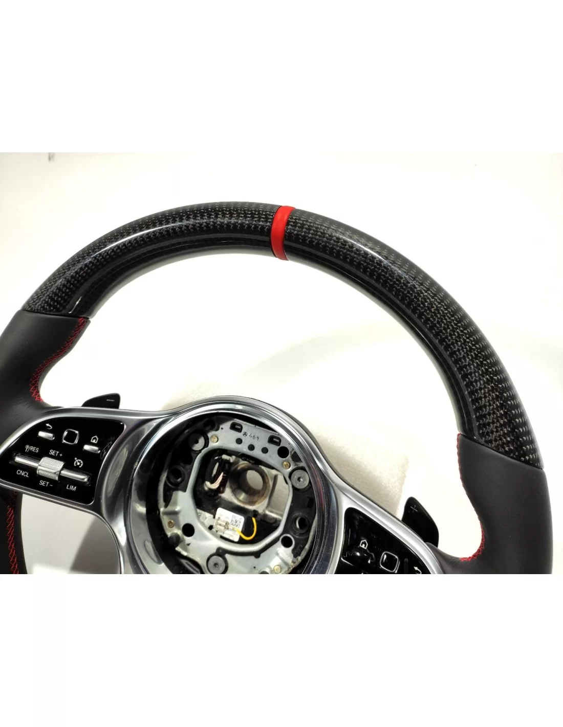 - Volante - Mercedes-Benz 2014+ S G E C CLS GLE Volante Fibra Carbono Cuero Negro - 5 - Mejora tu Mercedes-Benz con este elegan  - Volante - Mercedes-Benz 2014+ S G E C CLS GLE Volante Fibra Carbono Cuero Negro - 5 - Mejora tu Mercedes-Benz con este elegan