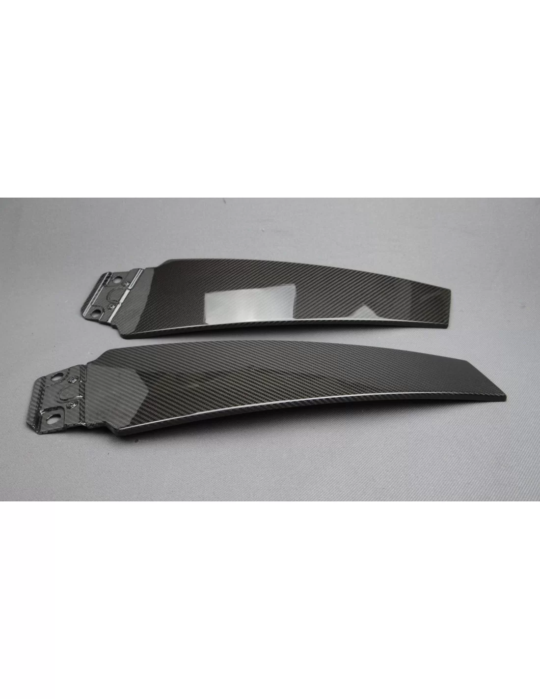 - Maserati - Maserati Quattroporte Ghibli 14-15 Guarnições de carbono dos pilares - 2 - Eleve o interior do seu Maserati Quattr  - Maserati - Maserati Quattroporte Ghibli 14-15 Guarnições de carbono dos pilares - 2 - Eleve o interior do seu Maserati Quattr