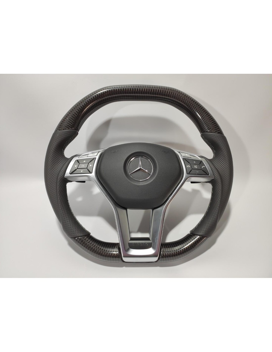 - Steering Wheels - 梅赛德斯-奔驰 W204 W212 C E AMG W218 W207 W172 SLK SL 碳皮方向盘 - 1 - 升级至梅赛德斯-奔驰 W204 W212 C E AMG 碳纤维真皮方向盘,提升握感和时尚感。 - Steering Wheels - 梅赛德斯-奔驰 W204 W212 C E AMG W218 W207 W172 SLK SL 碳皮方向盘 - 1 - 升级至梅赛德斯-奔驰 W204 W212 C E AMG 碳纤维真皮方向盘,提升握感和时尚感。