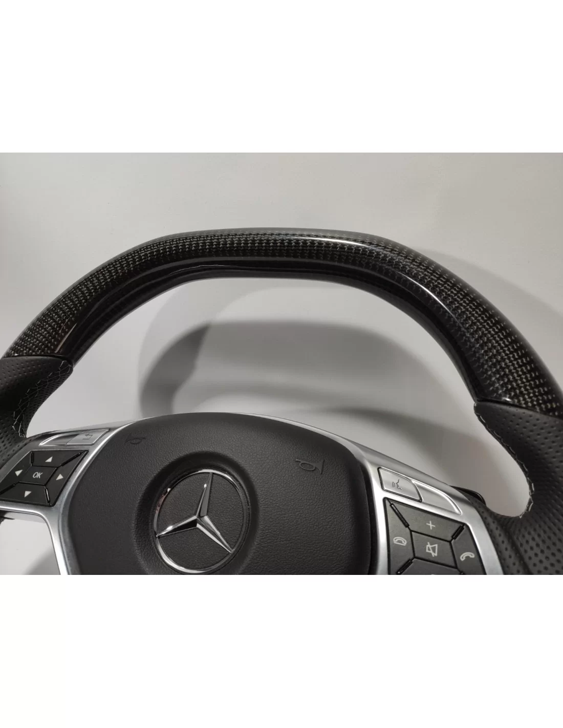 - Volante - Mercedes-Benz W204 W212 C E AMG W218 W207 W172 SLK SL Volante in pelle di carbonio - 6 - Passate al volante Mercede - Volante - Mercedes-Benz W204 W212 C E AMG W218 W207 W172 SLK SL Volante in pelle di carbonio - 6 - Passate al volante Mercede