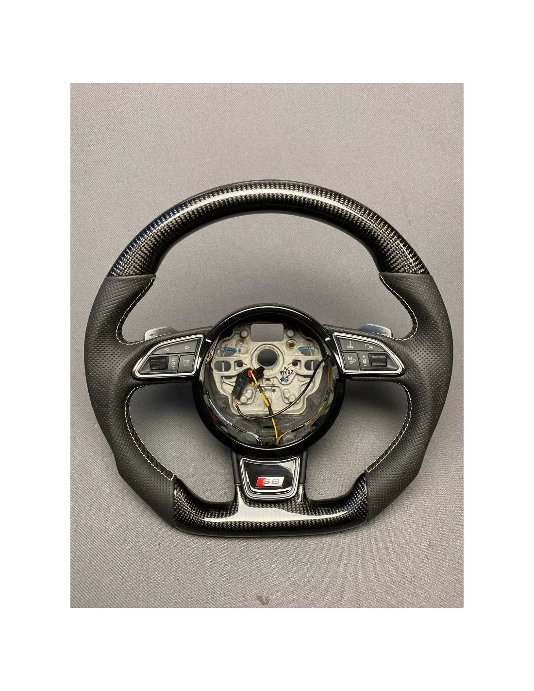  - Lenkräder - Audi S8 Lenkrad Carbon Leder - 1 - Audi S8 Lederlenkrad Carbon bei Tuneverse bestellen! Erhöhen Sie Ihr Interieur