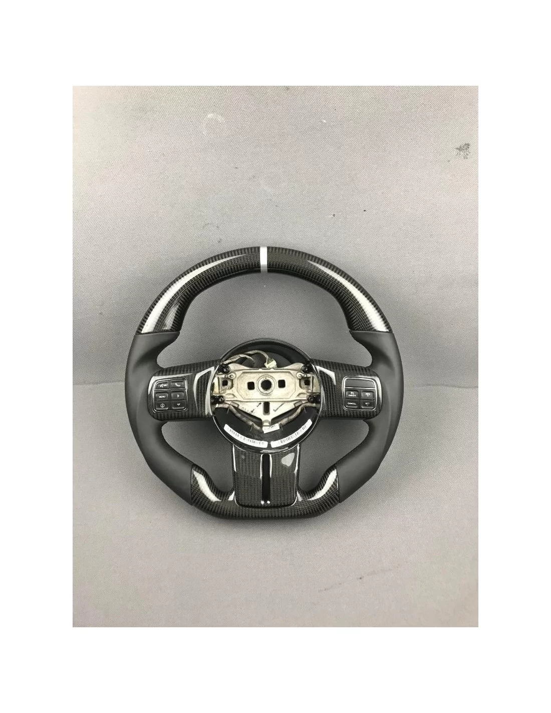  - Steering Wheels - 吉普车碳纤维真皮方向盘 - 2 - 在 Tuneverse，用我们时尚的碳纤维真皮方向盘改变您的吉普车！享受更高的舒适度和性能--今天就订购吧！✏️✈️