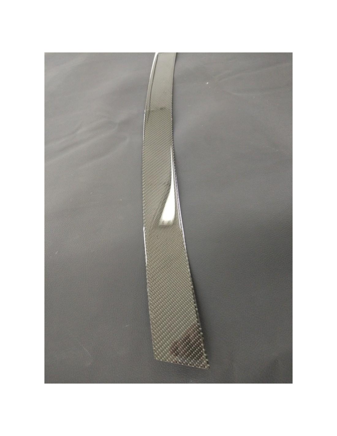  - BMW - BMW F10 parachoques trasero de carbono cubierta superior - 1 - Actualice su BMW F10 con esta cubierta superior de carbo