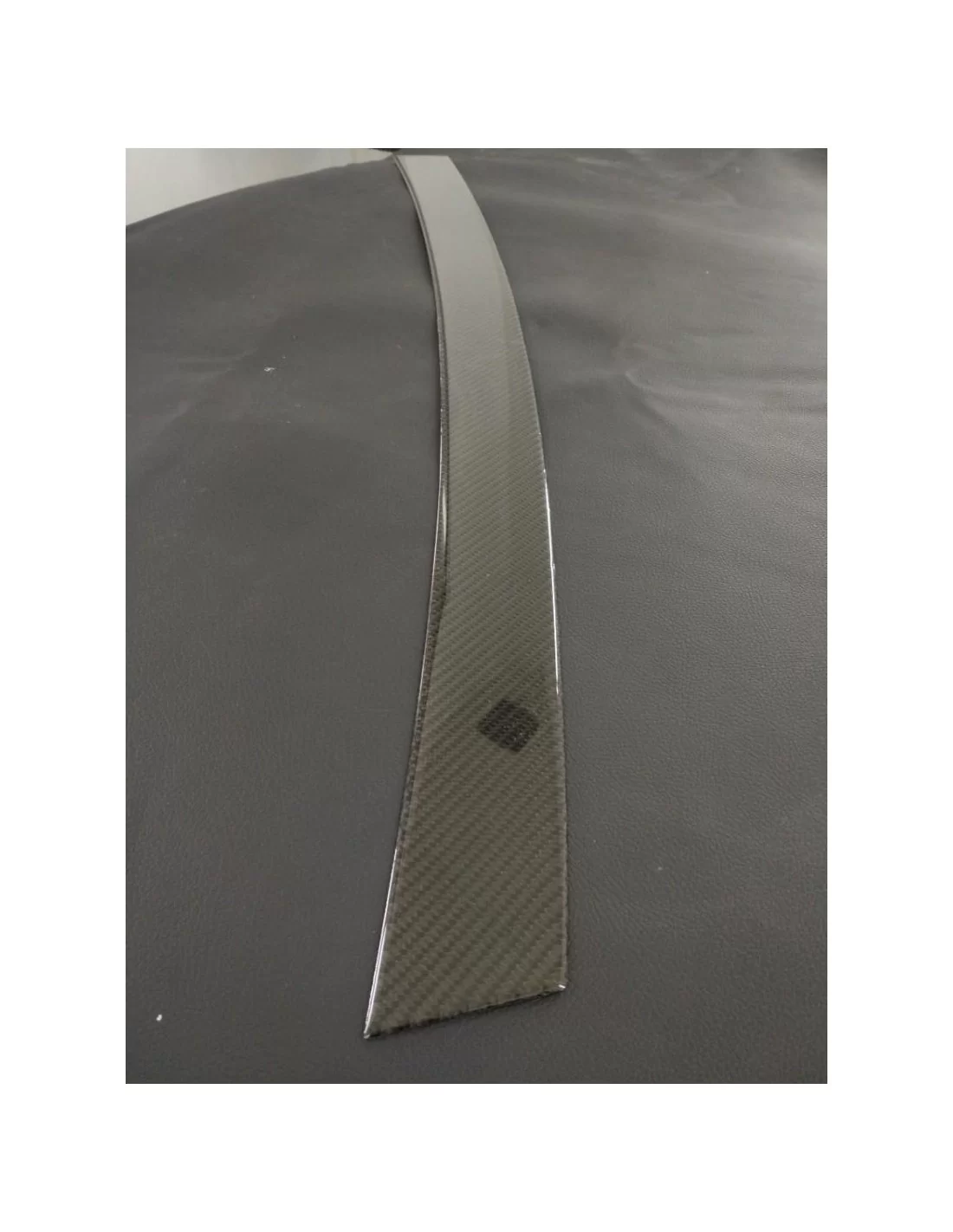 - BMW - BMW F10 Heckstoßstange Carbon Obere Abdeckung - 17 - Rüsten Sie Ihren BMW F10 mit dieser oberen Abdeckung für die hinte - BMW - BMW F10 Heckstoßstange Carbon Obere Abdeckung - 17 - Rüsten Sie Ihren BMW F10 mit dieser oberen Abdeckung für die hinte