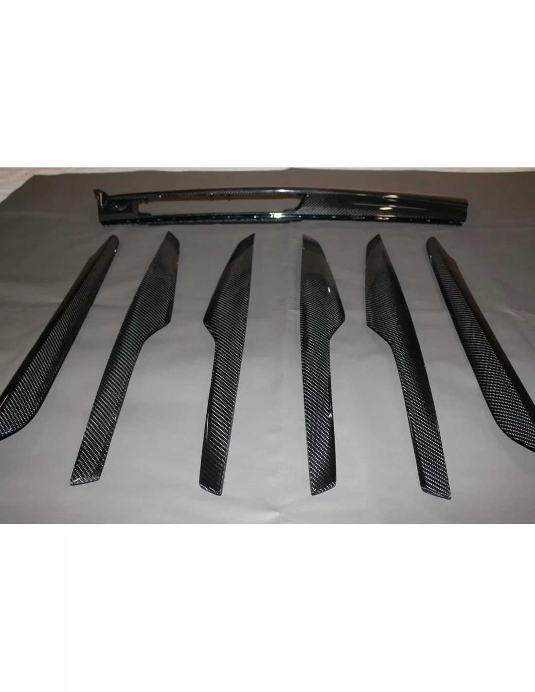 - BMW - BMW X5 F15 Inserciones interiores de carbono - 4 - Transforma el interior de tu BMW X5 F15 con elegantes inserciones de - BMW - BMW X5 F15 Inserciones interiores de carbono - 4 - Transforma el interior de tu BMW X5 F15 con elegantes inserciones de