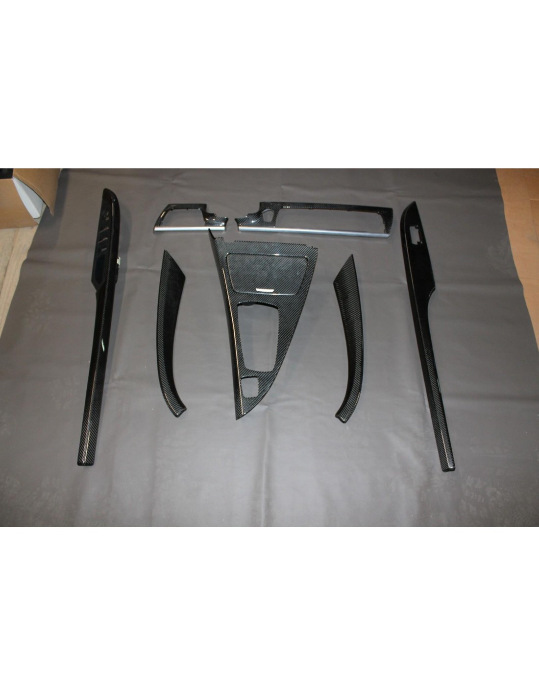  - BMW - BMW 6-serie interieur koolstof bekleding - 1 - Verfraai je BMW 6 Reeks met premium carbon interieurlijsten voor een ver
