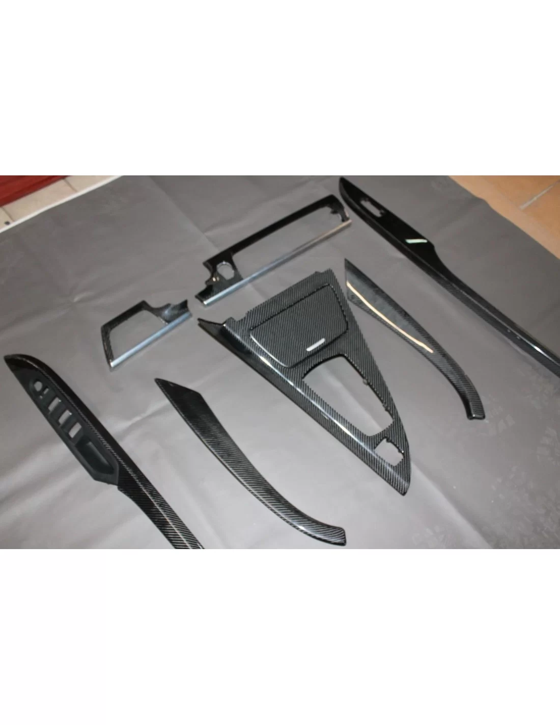  - BMW - Acabamentos interiores em carbono do BMW Série 6 - 8 - Actualize o seu BMW Série 6 com acabamentos interiores premium e