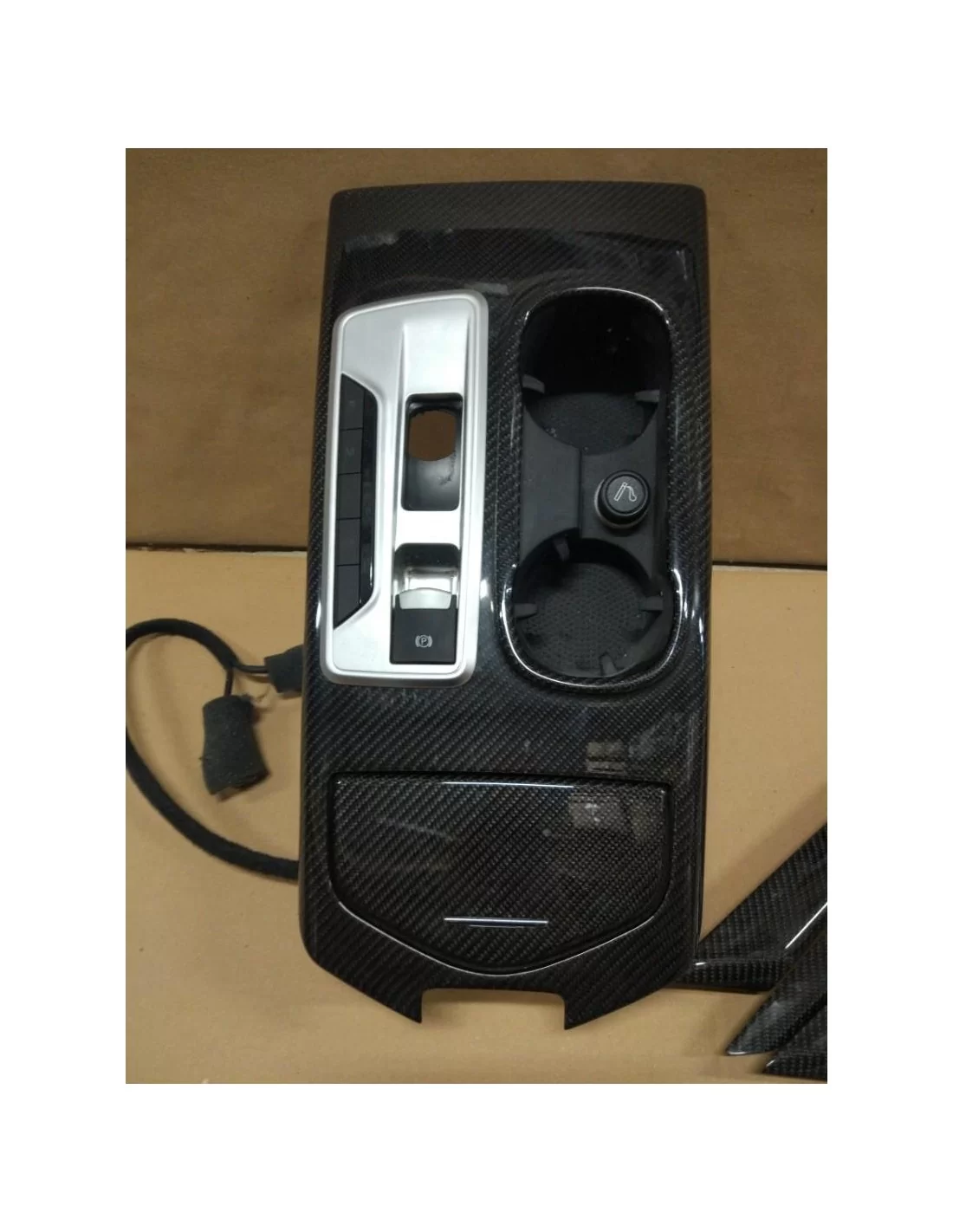 - Maserati - Peças interiores em carbono para Maserati Ghibli - 3 - Melhore o interior do seu Maserati Ghibli com peças de carb - Maserati - Peças interiores em carbono para Maserati Ghibli - 3 - Melhore o interior do seu Maserati Ghibli com peças de carb