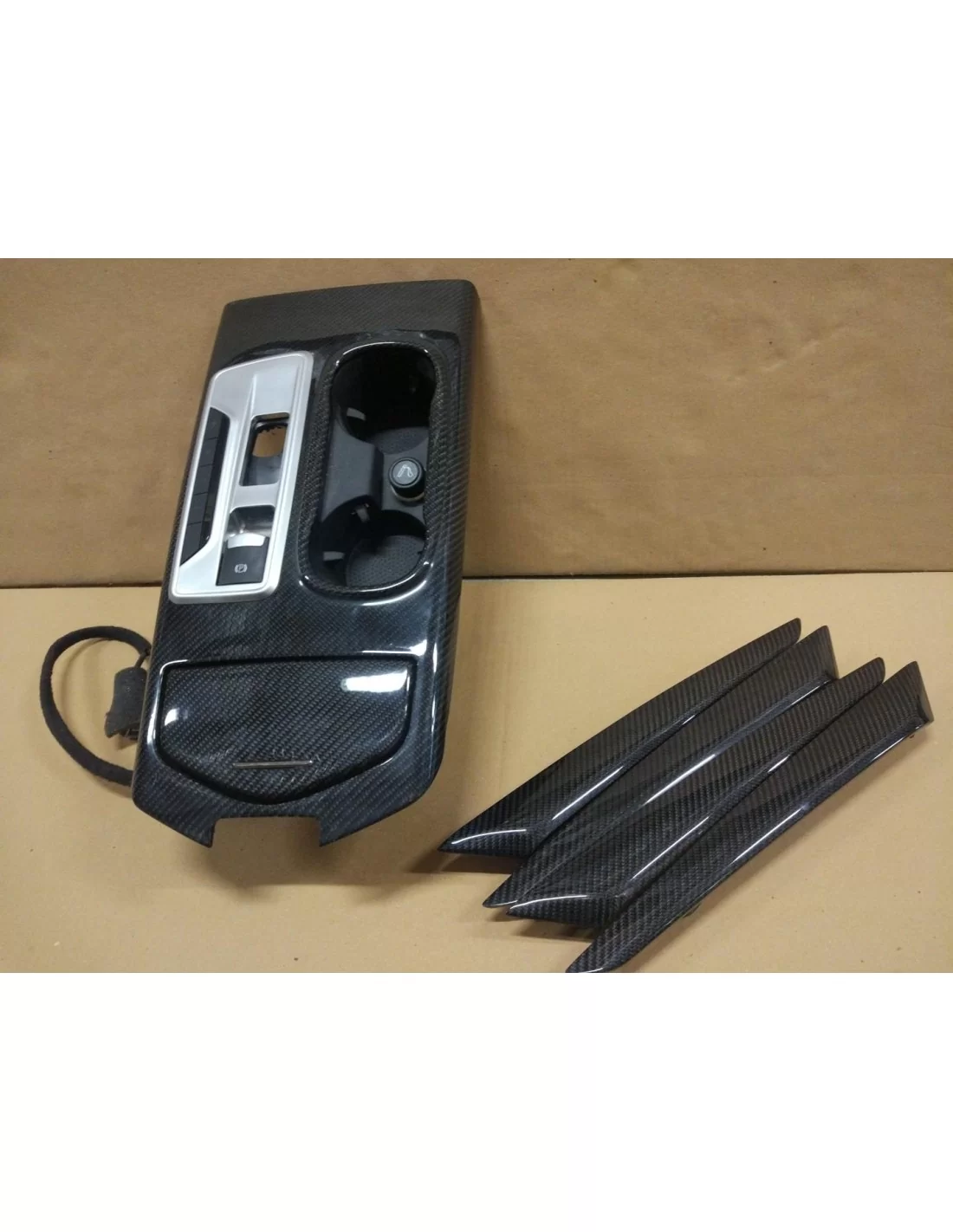 - Maserati - Peças interiores em carbono para Maserati Ghibli - 12 - Melhore o interior do seu Maserati Ghibli com peças de car - Maserati - Peças interiores em carbono para Maserati Ghibli - 12 - Melhore o interior do seu Maserati Ghibli com peças de car