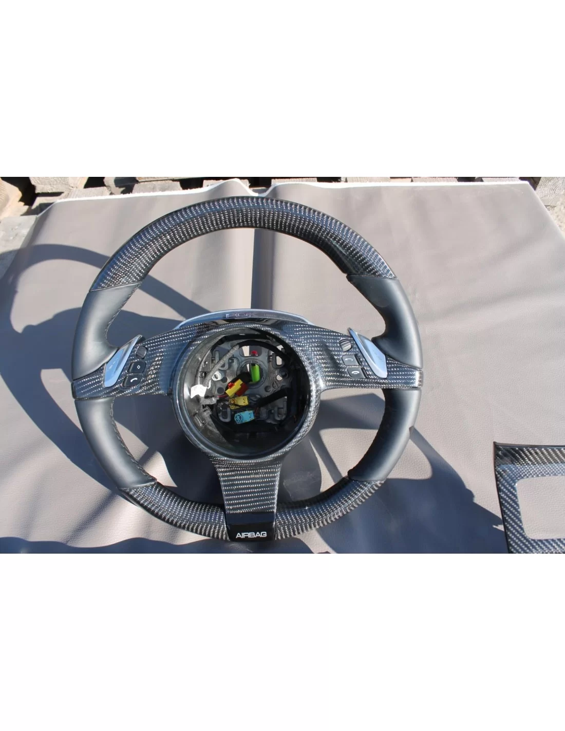- Porsche - Porsche Cayenne Carbon Interieurdelen - 15 - Koop Porsche Cayenne carbon interieuronderdelen bij Tuneverse! Upgrade - Porsche - Porsche Cayenne Carbon Interieurdelen - 15 - Koop Porsche Cayenne carbon interieuronderdelen bij Tuneverse! Upgrade