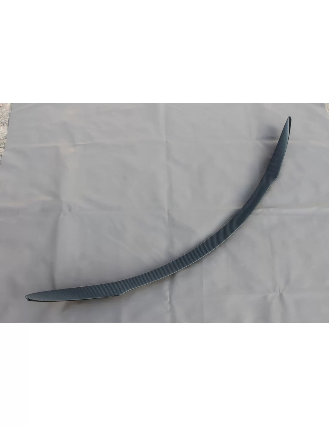 - Tesla - Spoiler trasero de carbono Tesla Modes S - 1 - Mejore la aerodinámica y el estilo de su Tesla Model S con este elegan - Tesla - Spoiler trasero de carbono Tesla Modes S - 1 - Mejore la aerodinámica y el estilo de su Tesla Model S con este elegan