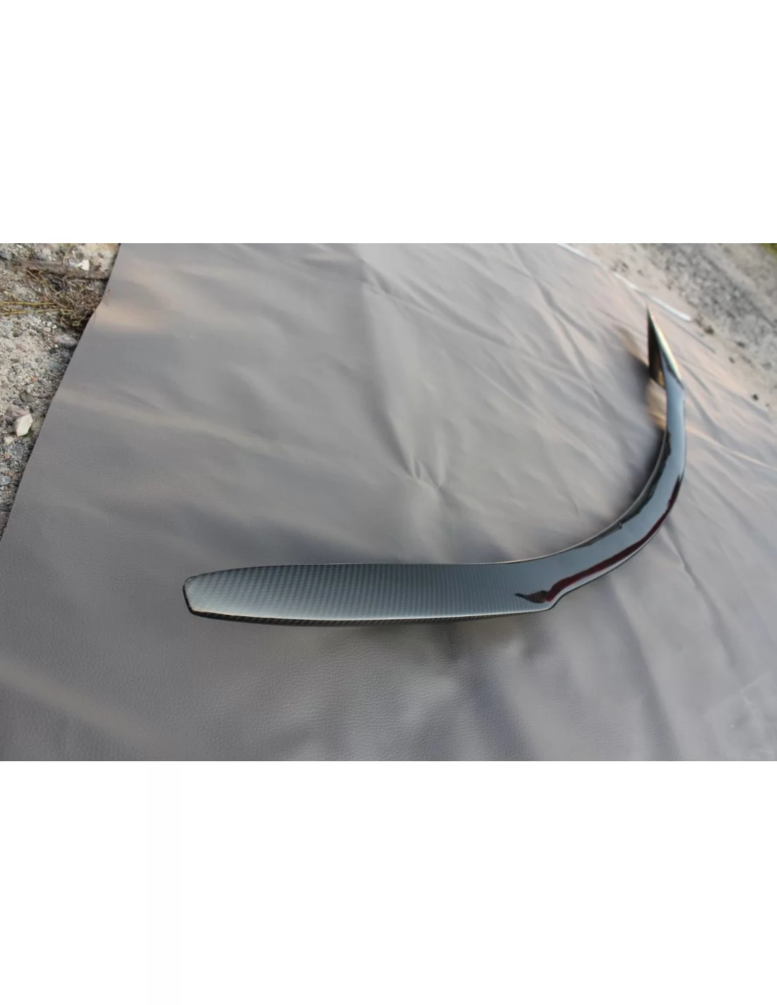 - Tesla - 特斯拉 Modes S 后碳纤维扰流板 - 2 - 这款流线型碳纤维后扰流板可增强特斯拉 Model S 的空气动力学性能,使其更加时尚动感!✖️✳️  - Tesla - 特斯拉 Modes S 后碳纤维扰流板 - 2 - 这款流线型碳纤维后扰流板可增强特斯拉 Model S 的空气动力学性能,使其更加时尚动感!✖️✳️