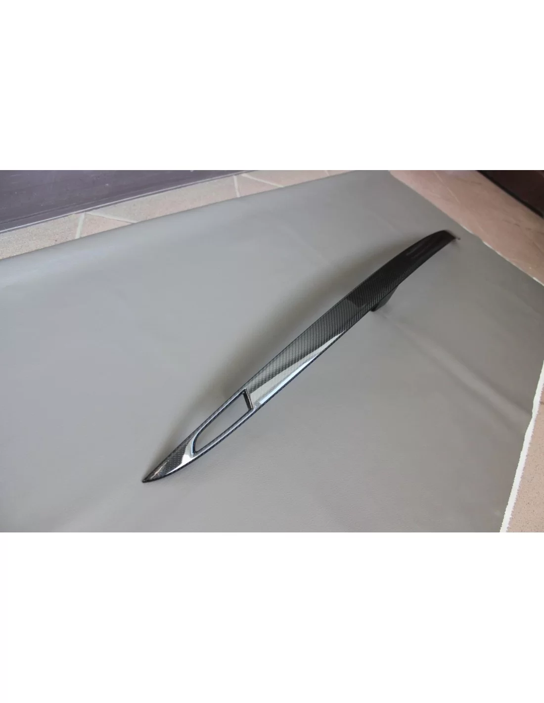 - Tesla - 特斯拉模式 S 碳纤维后备箱饰板 - 3 - 使用这款优质碳纤维后备箱饰板升级您的特斯拉 Model S,为您增添一抹奢华,提升内饰的运动美感!❤️☑️  - Tesla - 特斯拉模式 S 碳纤维后备箱饰板 - 3 - 使用这款优质碳纤维后备箱饰板升级您的特斯拉 Model S,为您增添一抹奢华,提升内饰的运动美感!❤️☑️