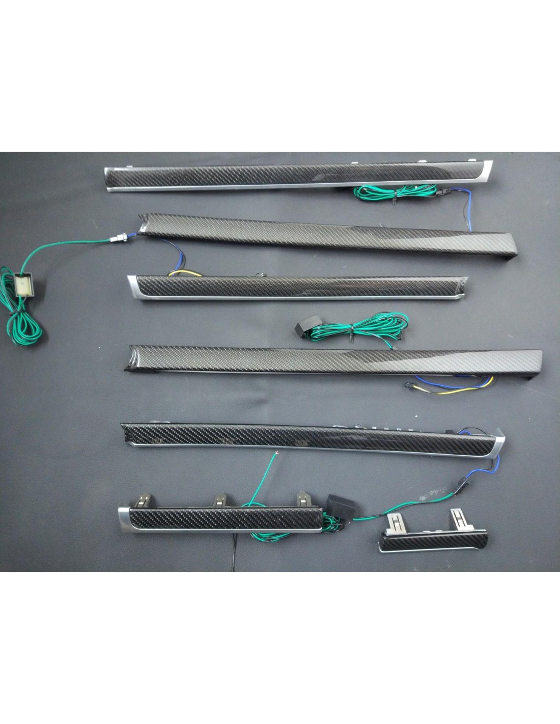  - Toyota - Piezas de carbono para el interior del Toyota Land Cruiser - 1 - ¡Compre piezas de carbono para el interior de su To