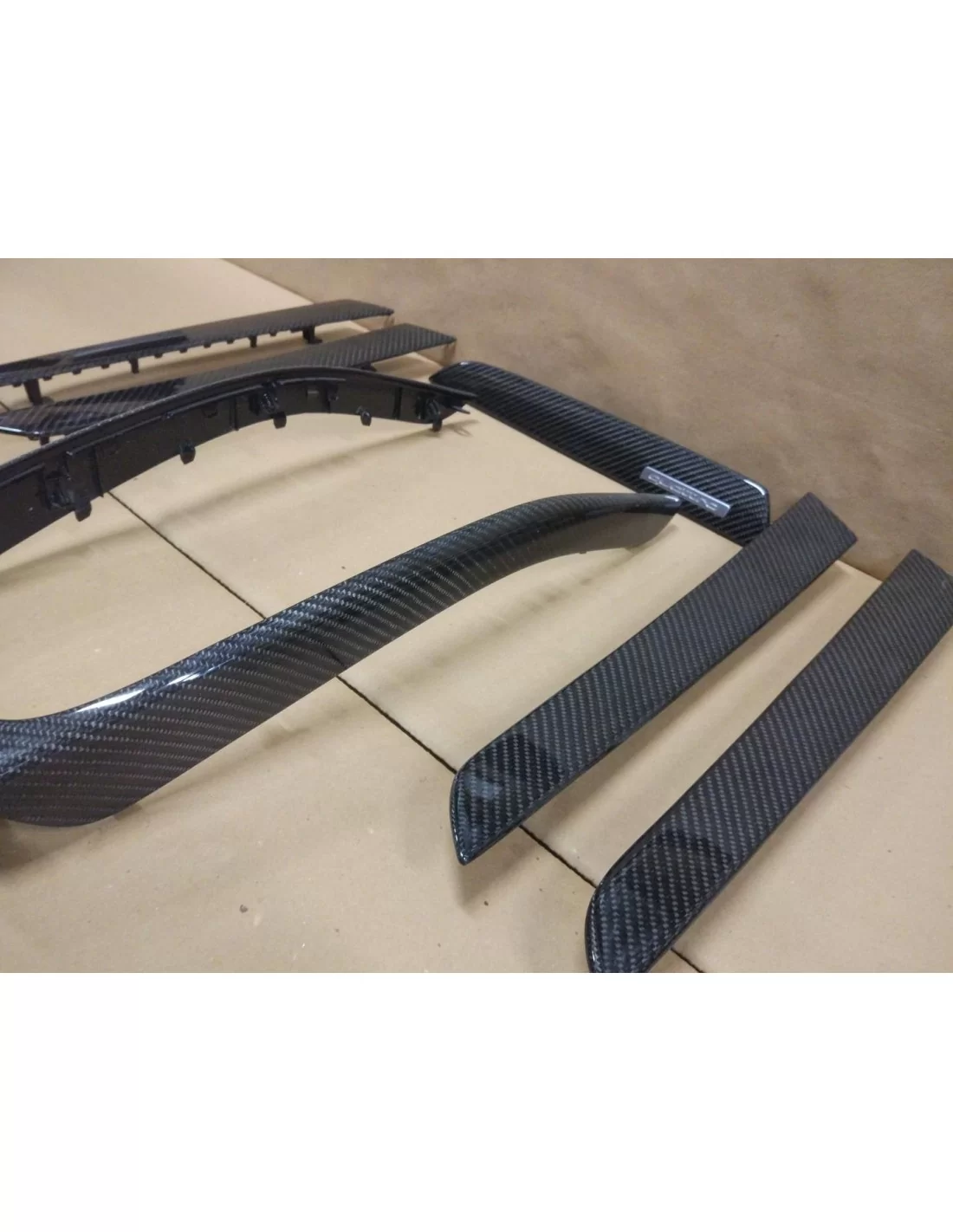 - Audi - Audi A4 Interior Decor carbon - 13 - Elevate your Audi A4's interior with premium carbon decor. A perfect blend of lux - Audi - Audi A4 Interior Decor carbon - 13 - Elevate your Audi A4's interior with premium carbon decor. A perfect blend of lux