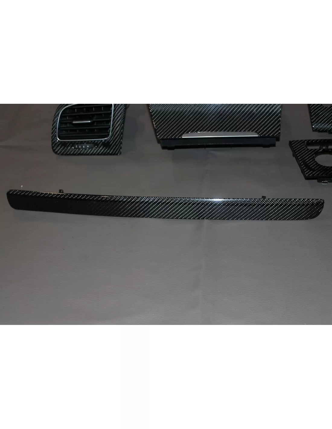  - VW Volkswagen - Volkswagen Golf 7 Parti interne in carbonio - 3 - Acquista i ricambi in carbonio per gli interni della Volksw