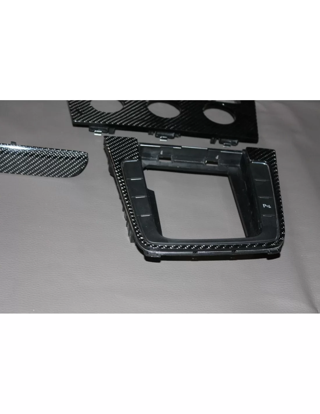 - VW Volkswagen - Volkswagen Golf 7 Parti interne in carbonio - 4 - Acquista i ricambi in carbonio per gli interni della Volksw