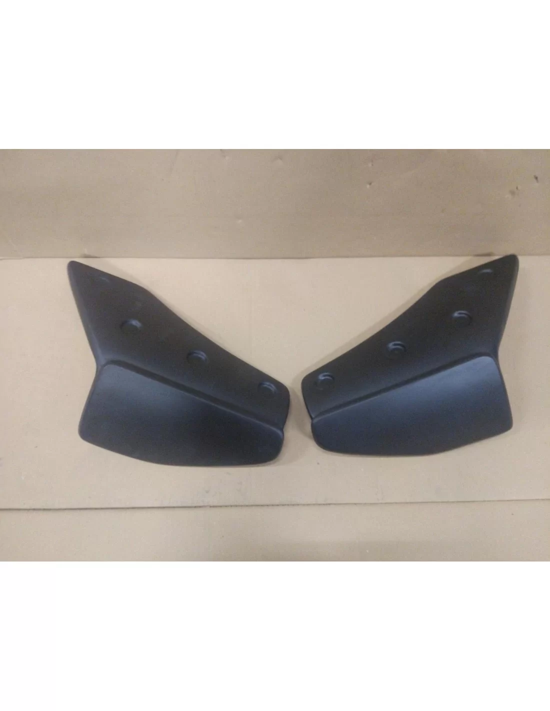 - BMW - BMW X5 F15 Colmillos laterales de fibra de vidrio - 8 - Transforma tu BMW X5 F15 con estos colmillos laterales de fibra  - BMW - BMW X5 F15 Colmillos laterales de fibra de vidrio - 8 - Transforma tu BMW X5 F15 con estos colmillos laterales de fibra