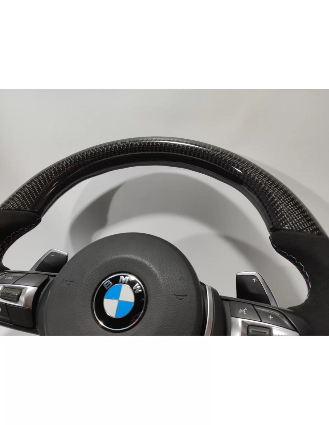 - Volant - BMW F30 F15 F16 Volant Carbone Alcantara - 5 - Achetez le volant BMW F30 F15 F16 en carbone Alcantara chez Tuneverse - Volant - BMW F30 F15 F16 Volant Carbone Alcantara - 5 - Achetez le volant BMW F30 F15 F16 en carbone Alcantara chez Tuneverse