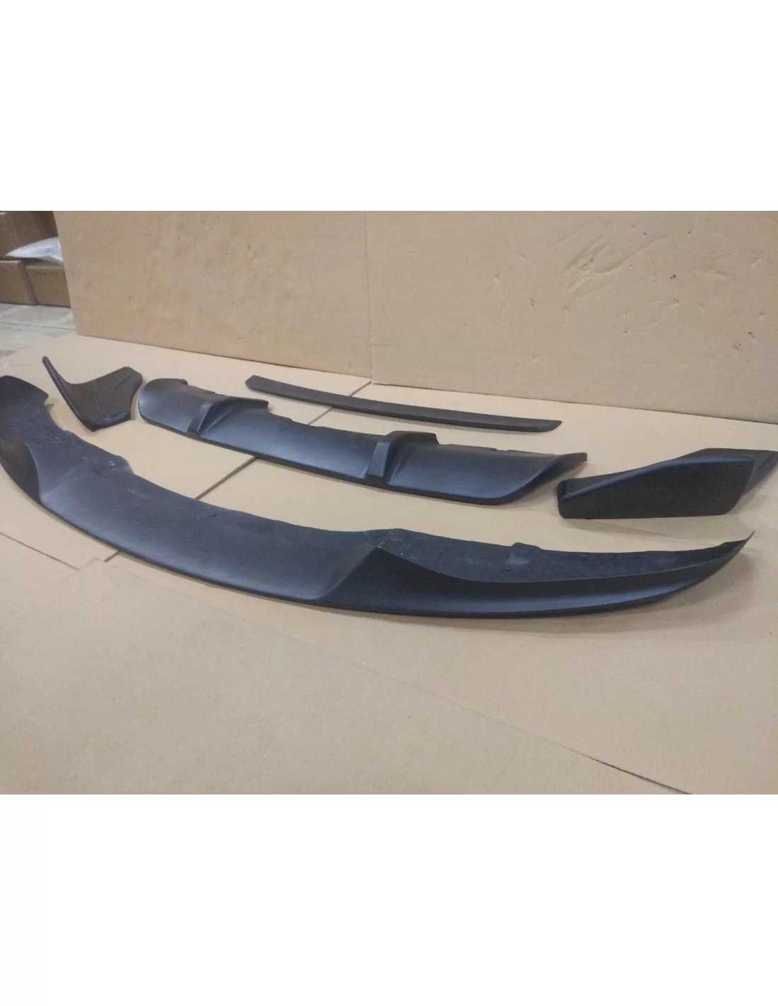 - BMW - BMW X5 F15 Kit de carrosserie en fibre de verre - 15 - Transformez votre BMW X5 F15 avec ce kit de carrosserie en fibre - BMW - BMW X5 F15 Kit de carrosserie en fibre de verre - 15 - Transformez votre BMW X5 F15 avec ce kit de carrosserie en fibre