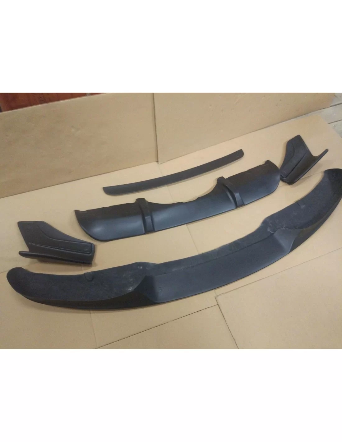 - BMW - BMW X5 F15 Kit de carrosserie en fibre de verre - 20 - Transformez votre BMW X5 F15 avec ce kit de carrosserie en fibre - BMW - BMW X5 F15 Kit de carrosserie en fibre de verre - 20 - Transformez votre BMW X5 F15 avec ce kit de carrosserie en fibre