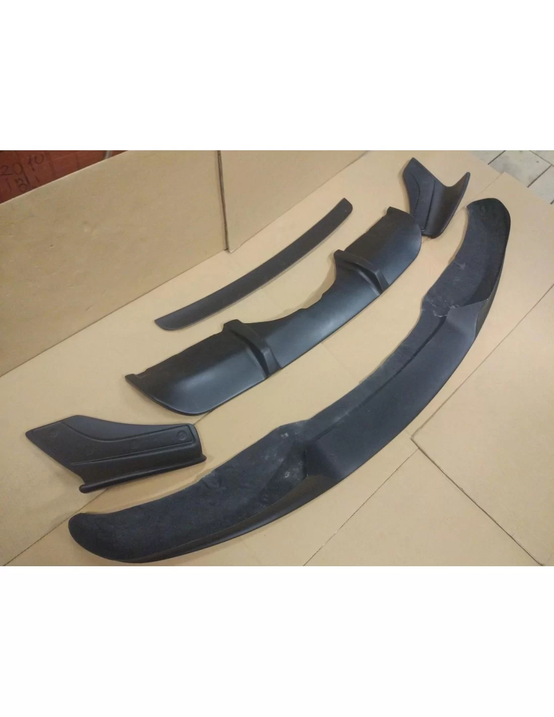 - BMW - BMW X5 F15 Kit de carrosserie en fibre de verre - 21 - Transformez votre BMW X5 F15 avec ce kit de carrosserie en fibre - BMW - BMW X5 F15 Kit de carrosserie en fibre de verre - 21 - Transformez votre BMW X5 F15 avec ce kit de carrosserie en fibre