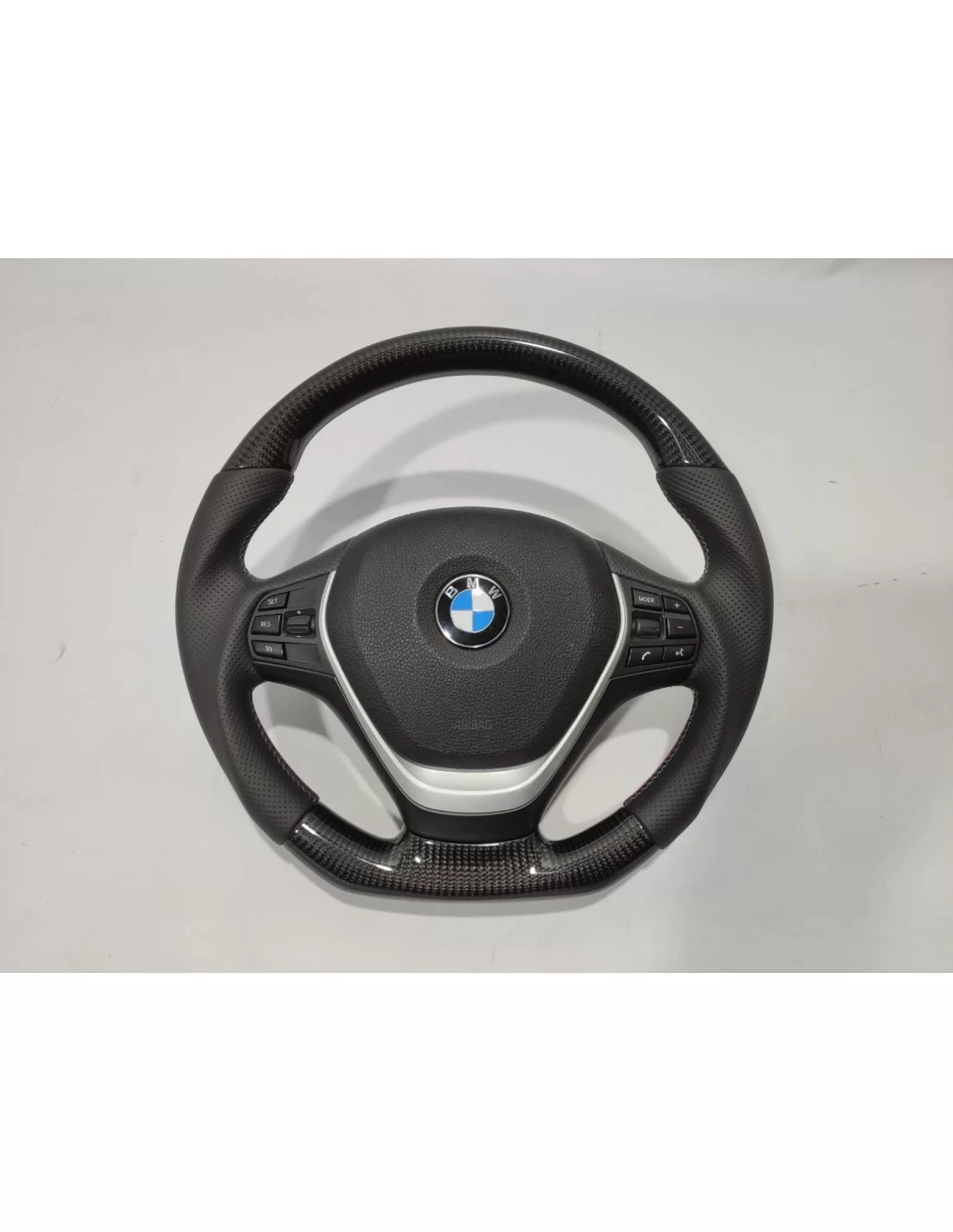 - Volante - BMW F20 F30 F34 F36 Serie 3 Volante in pelle di carbonio - 1 - Aggiornate la vostra BMW Serie 3 F20 F30 F34 F36 con - Volante - BMW F20 F30 F34 F36 Serie 3 Volante in pelle di carbonio - 1 - Aggiornate la vostra BMW Serie 3 F20 F30 F34 F36 con
