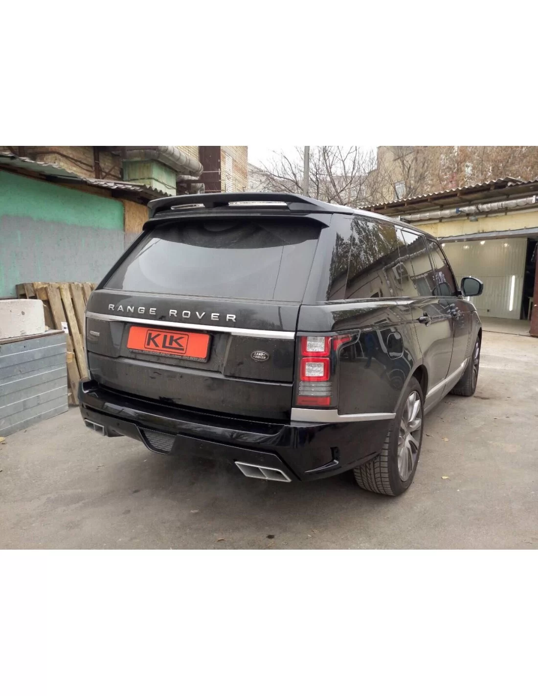 - Land Rover - Spoiler de techo trasero Range Rover Vogue - 4 - Mejora tu Range Rover Vogue con un elegante spoiler de techo tr - Land Rover - Spoiler de techo trasero Range Rover Vogue - 4 - Mejora tu Range Rover Vogue con un elegante spoiler de techo tr