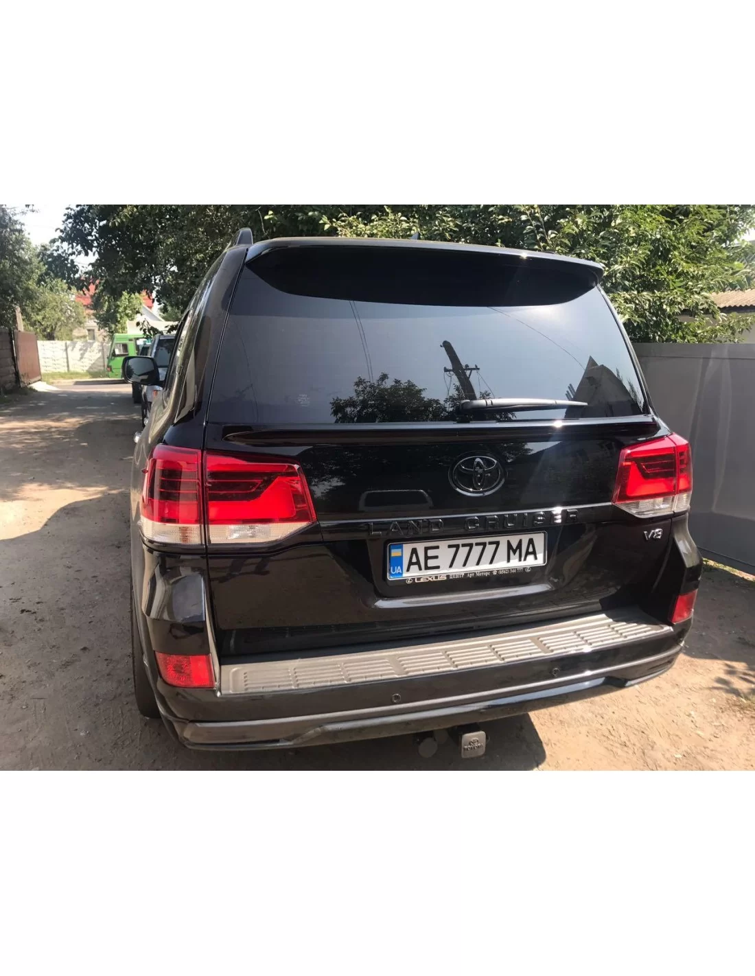 - Toyota - Toyota Land Cruiser 200 Aileron de toit arrière en fibre de verre - 1 - Achetez l'aileron en fibre de verre du toit - Toyota - Toyota Land Cruiser 200 Aileron de toit arrière en fibre de verre - 1 - Achetez l'aileron en fibre de verre du toit