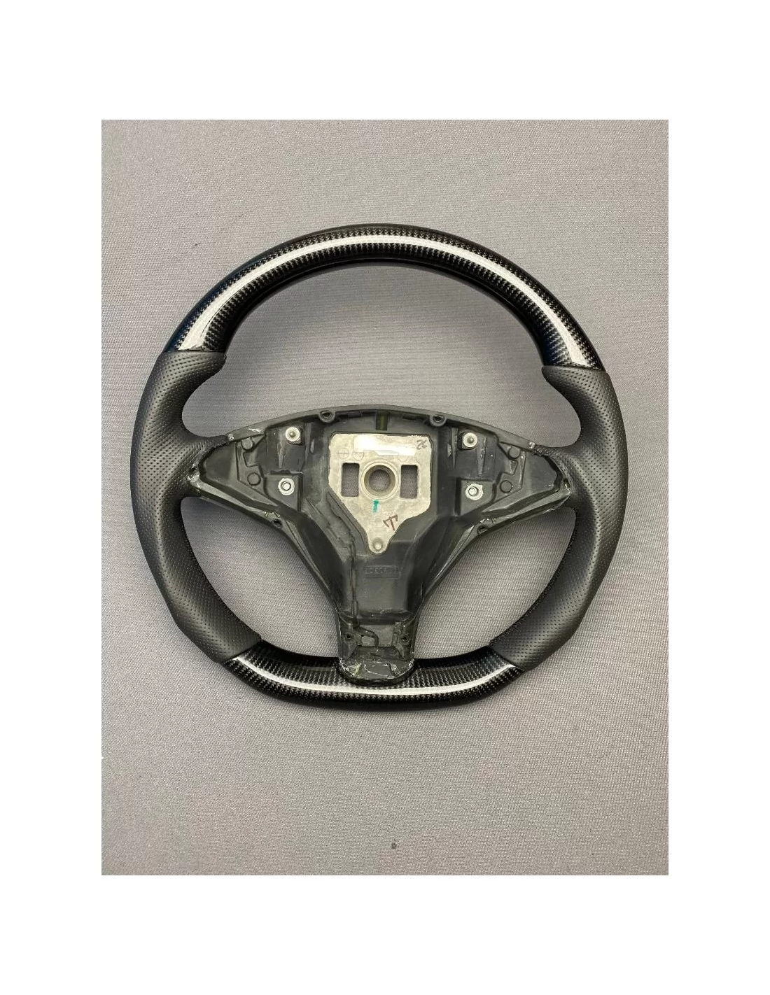  - Steering Wheels - Tesla Steering Wheel Carbon Leather - 1 - Elevate your Tesla with a sleek carbon leather steering wheel, de
