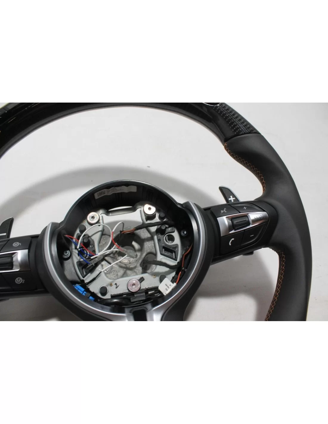  - Steering Wheels - BMW F80 F81 F82 F83 F85 F86 M3 M4 M2 X5m X6m Stuur Carbon Leder met LED paneel - 4 - Verhoog je rit met het