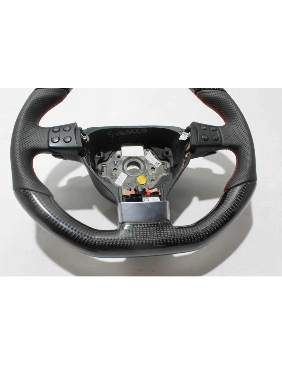 - Volante - Volkswagen Scirocco Volante in pelle di carbonio - 5 - Aggiornate la vostra auto con il volante Volkswagen Scirocco  - Volante - Volkswagen Scirocco Volante in pelle di carbonio - 5 - Aggiornate la vostra auto con il volante Volkswagen Scirocco