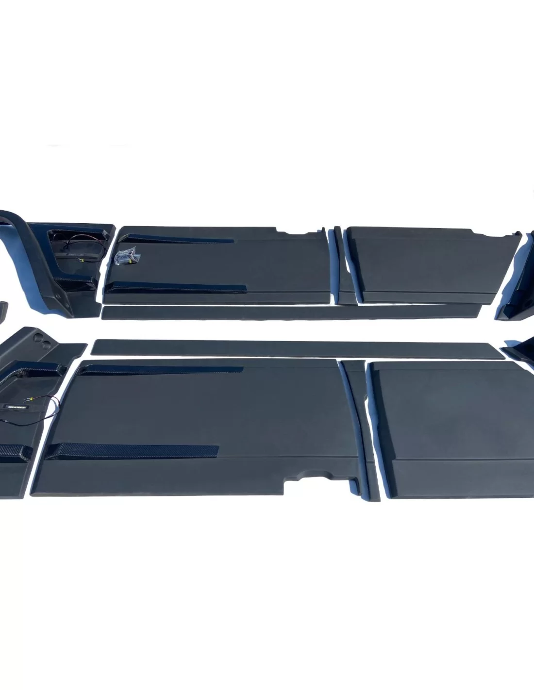  - Mercedes-Benz - Kit de carroçaria Brabus Fiberglass Widestar com elementos em carbono para Mercedes-Benz Classe G W463 (23 el