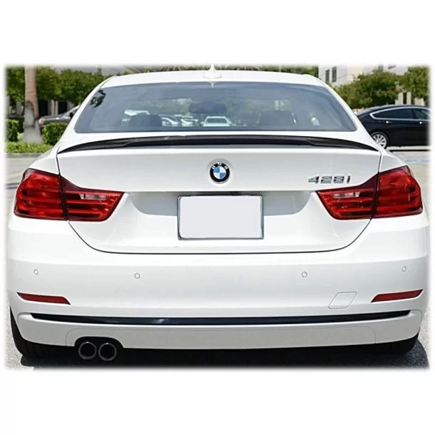  - BMW - BMW 4 F32 Aileron arrière en carbone - 1 - Améliorez votre BMW F32 avec ce spoiler arrière en carbone élégant, conçu po