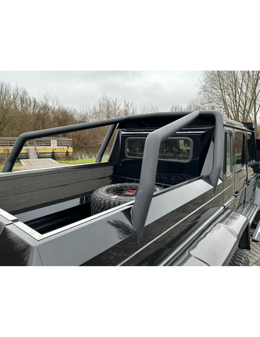  - Mercedes-Benz - Arco superior traseiro preto para Mercedes-Benz W463 6x6 Classe G - 1 - Transforme o seu Mercedes-Benz W463 6