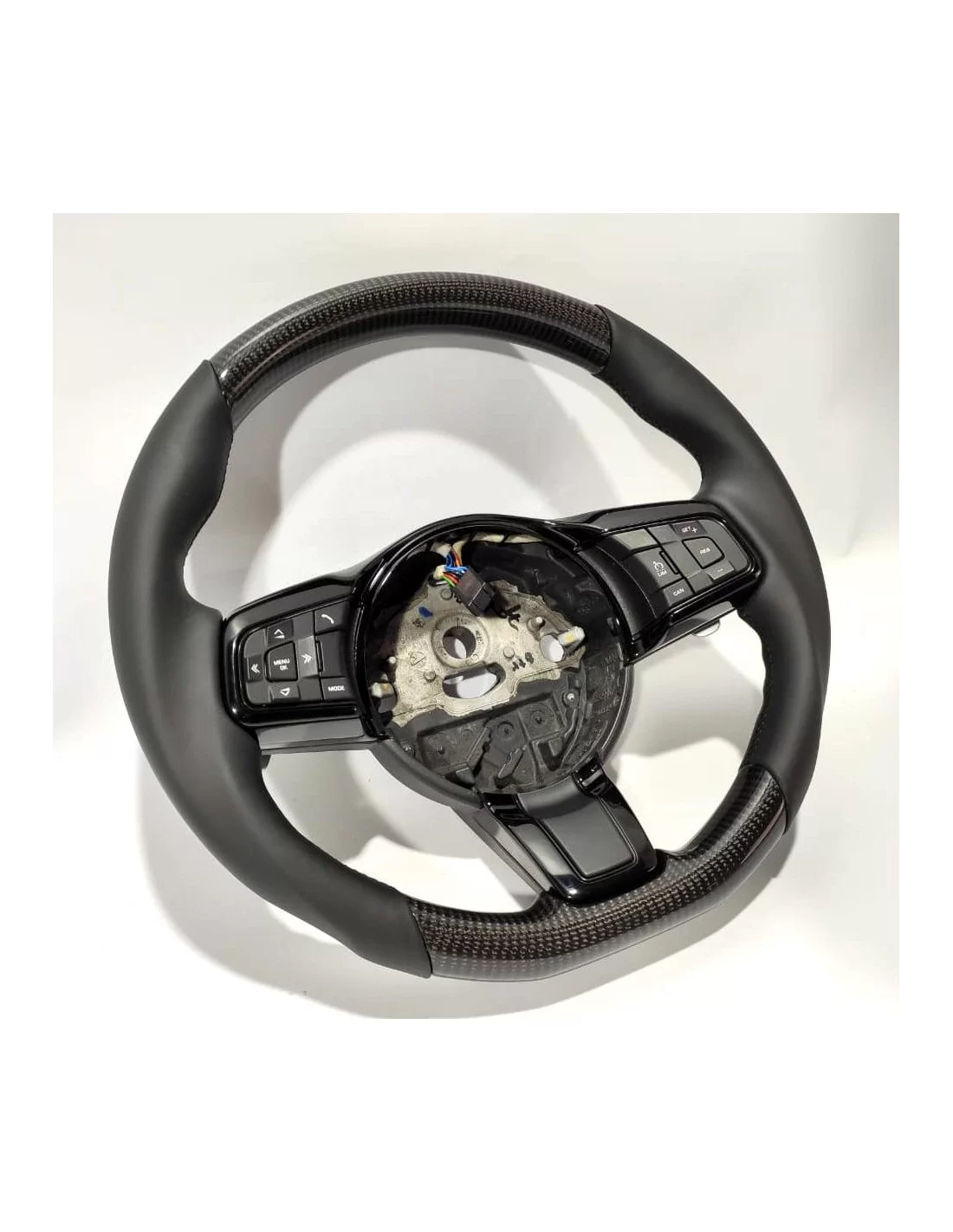  - Steering Wheels - Jaguar F-Type XF Stuur Carbon Leer - 3 - Verfraai je Jaguar F-Type of XF met ons carbon lederen stuurwiel b