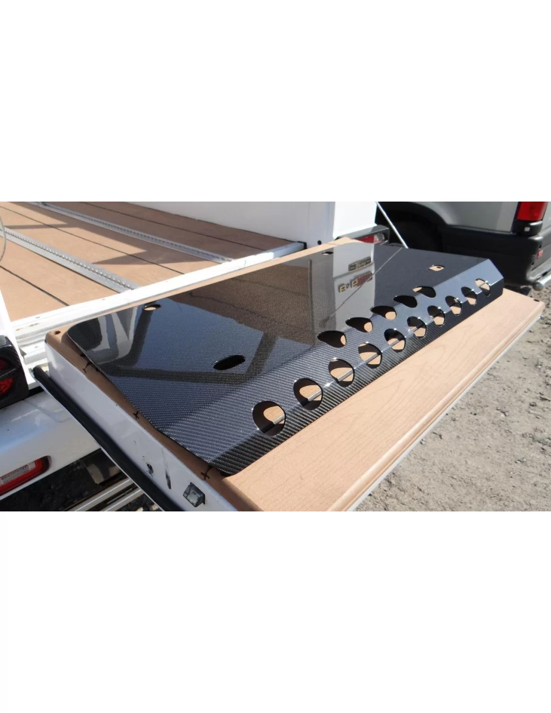 - Mercedes Benz - Przednia płyta ochronna z włókna węglowego dla Mercedes-Benz W463 6x6 G-Class - 7 - Kup przednią płytę ochron  - Mercedes Benz - Przednia płyta ochronna z włókna węglowego dla Mercedes-Benz W463 6x6 G-Class - 7 - Kup przednią płytę ochron