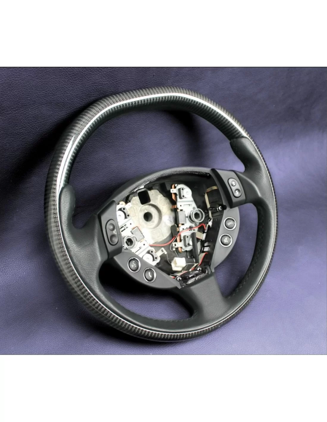  - Steering Wheels - 玛莎拉蒂Quattroporte总裁系列行政版碳纤维真皮方向盘 - 3 - Tuneverse为您的玛莎拉蒂Quattroporte总裁系列精英版或格兰特里ismo总裁系列精英版配备奢华的碳纤维真皮方向盘！提升您的