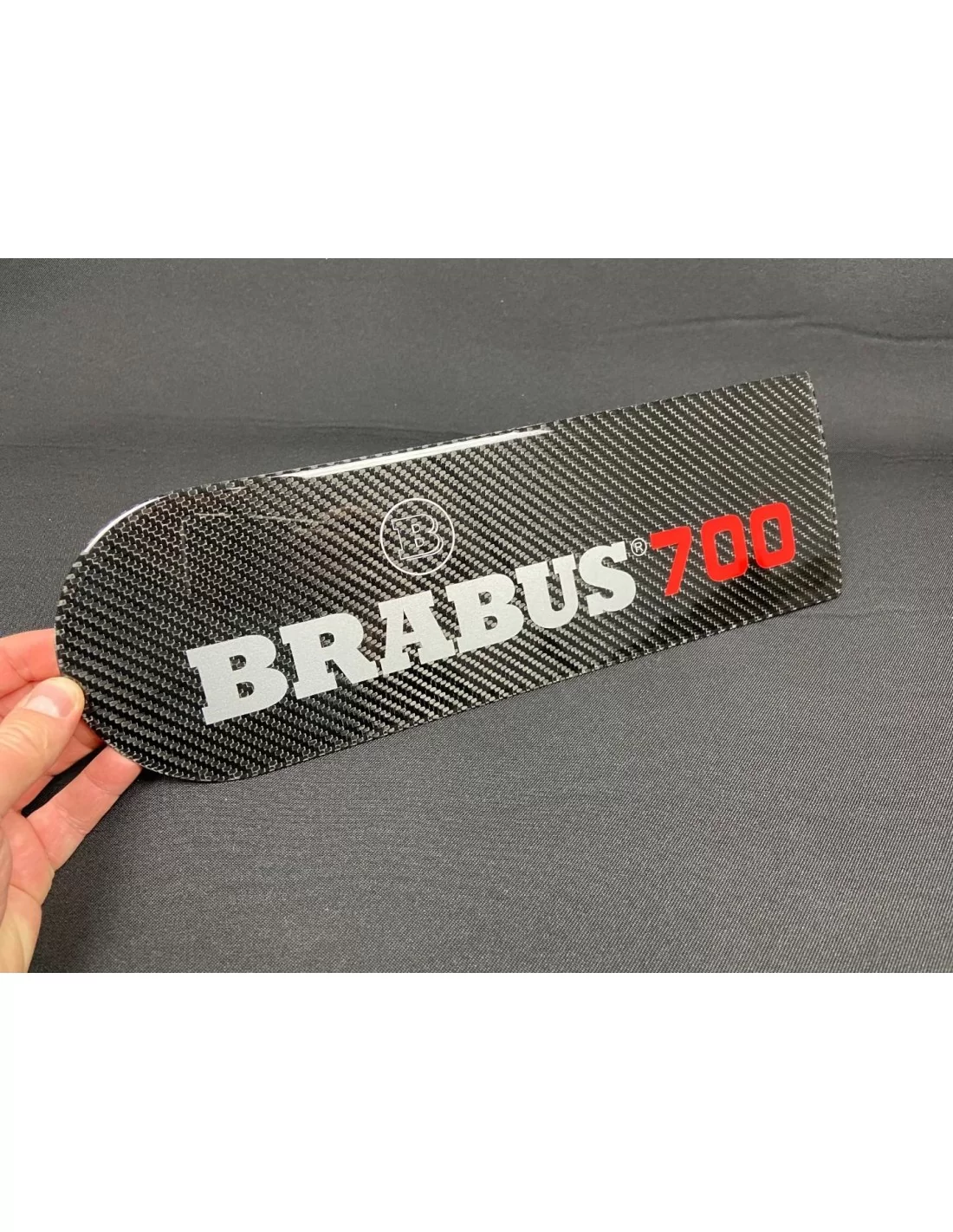  - Logos & Emblems - Inserção do emblema da placa da roda sobresselente traseira em fibra de carbono para Mercedes-Benz W463 Cla