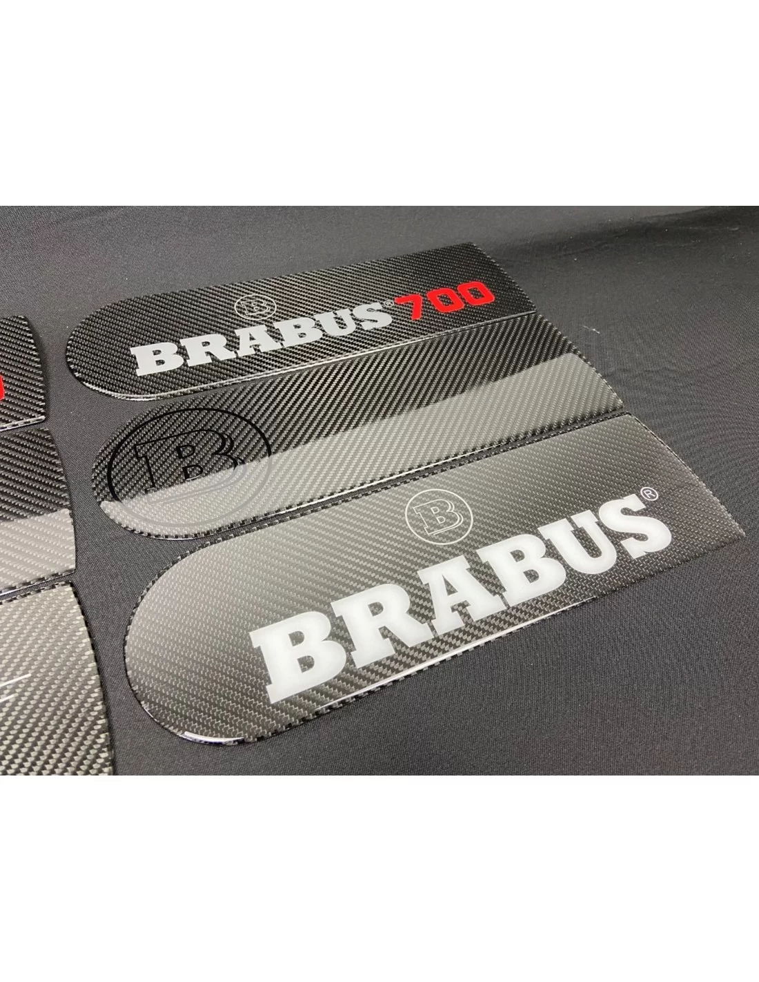 - logo & Emblems - Badge en fibre de carbone emblème logo pour roue de secours arrière BRABUS 800 Mercedes-Benz W463A W464 G-Cl - logo & Emblems - Badge en fibre de carbone emblème logo pour roue de secours arrière BRABUS 800 Mercedes-Benz W463A W464 G-Cl