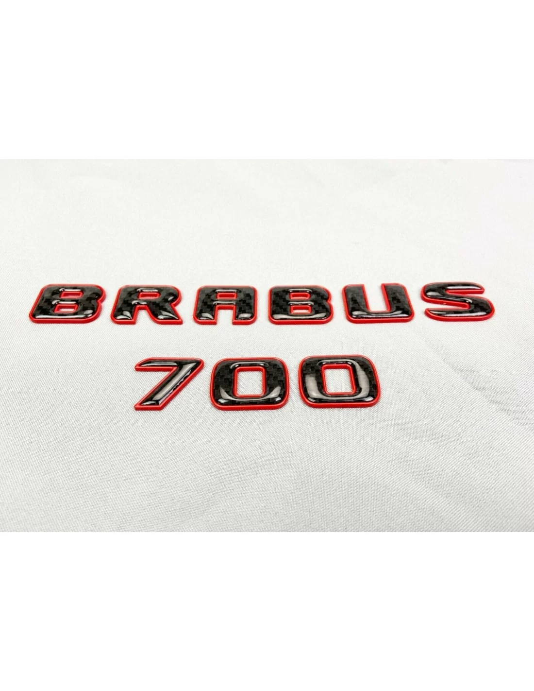  - logo & Emblems - Logo Brabus 700 métallisé rouge avec carbone pour Mercedes-Benz W463A W464 Classe G - 7 - Achetez l'emblème 