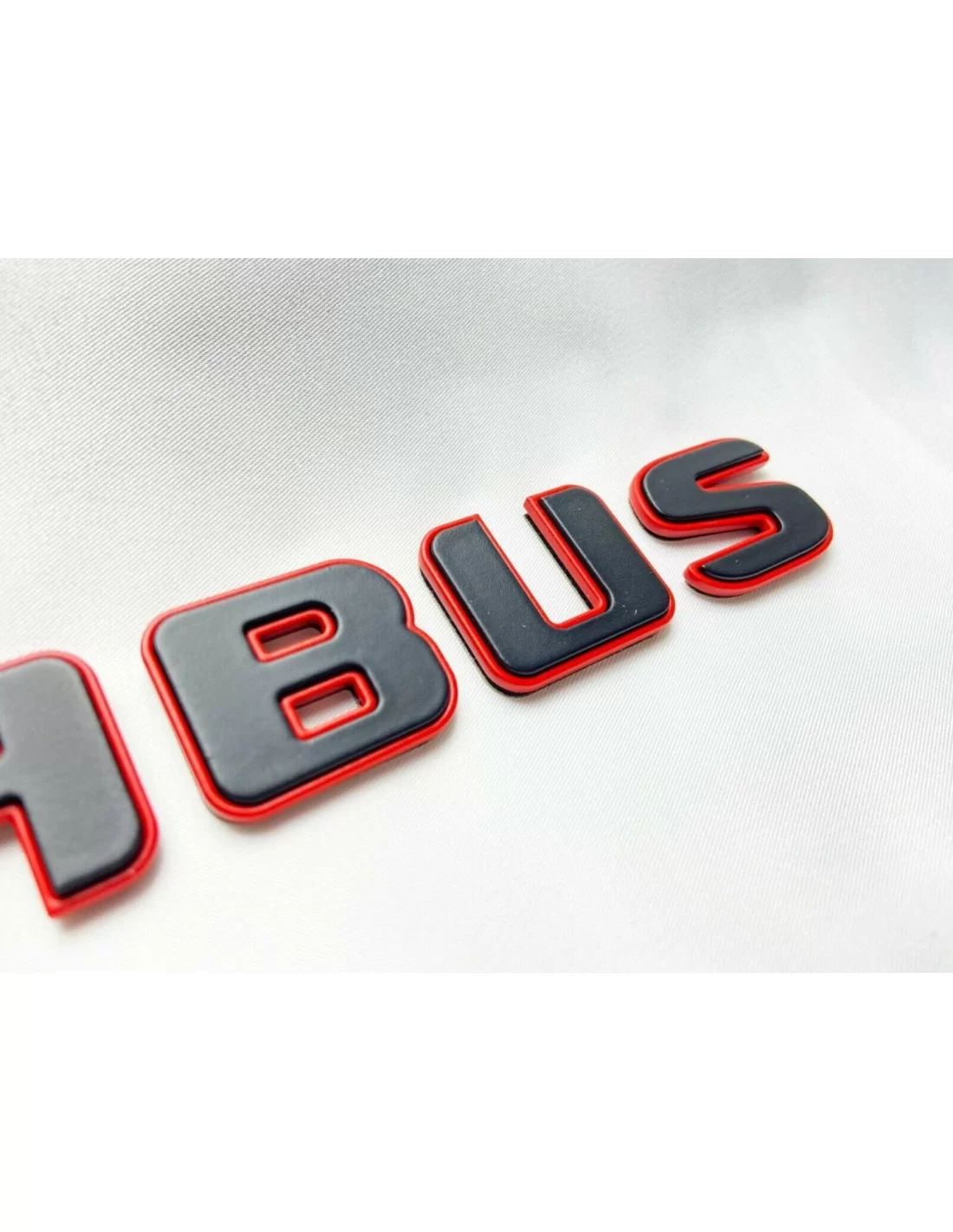 - Logos & Emblems - Brabus preto metalizado com emblema vermelho para a bagageira Mercedes - 3 - Compre o Brabus Preto Metálico - Logos & Emblems - Brabus preto metalizado com emblema vermelho para a bagageira Mercedes - 3 - Compre o Brabus Preto Metálico